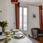 Lovely Duplex Cocoon In The Heart Of Paris 18