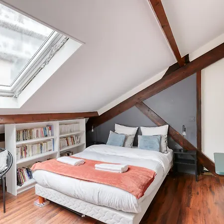 Lovely Duplex Cocoon In The Heart Of 18 * Parigi