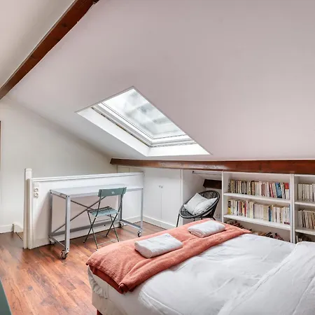 Appartamento Lovely Duplex Cocoon In The Heart Of 18 Parigi