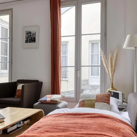 Lovely Duplex Cocoon In The Heart Of 18 * Parigi